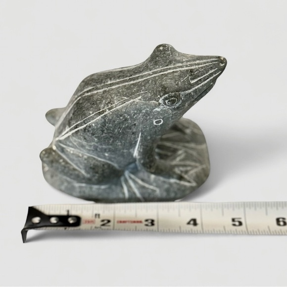 Vintage Hand-Carved Chinese Soapstone Frog Figurine Sculpture Stone Carving - Picture 8 of 9